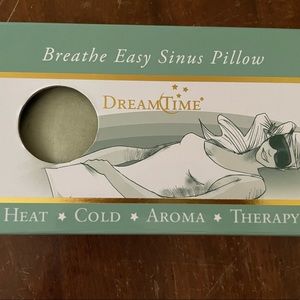 NWT breathe Easy Sinus Pillow